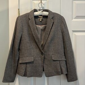 Talbots Classic Tweed Jacket Fully Lined Gray Size 8 Matching Skirt Size 12